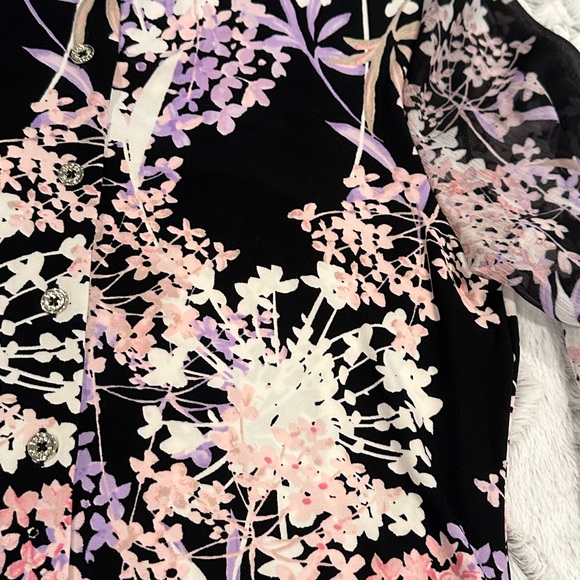 Tommy Hilfiger floral blouse. NWT. - Picture 2 of 6